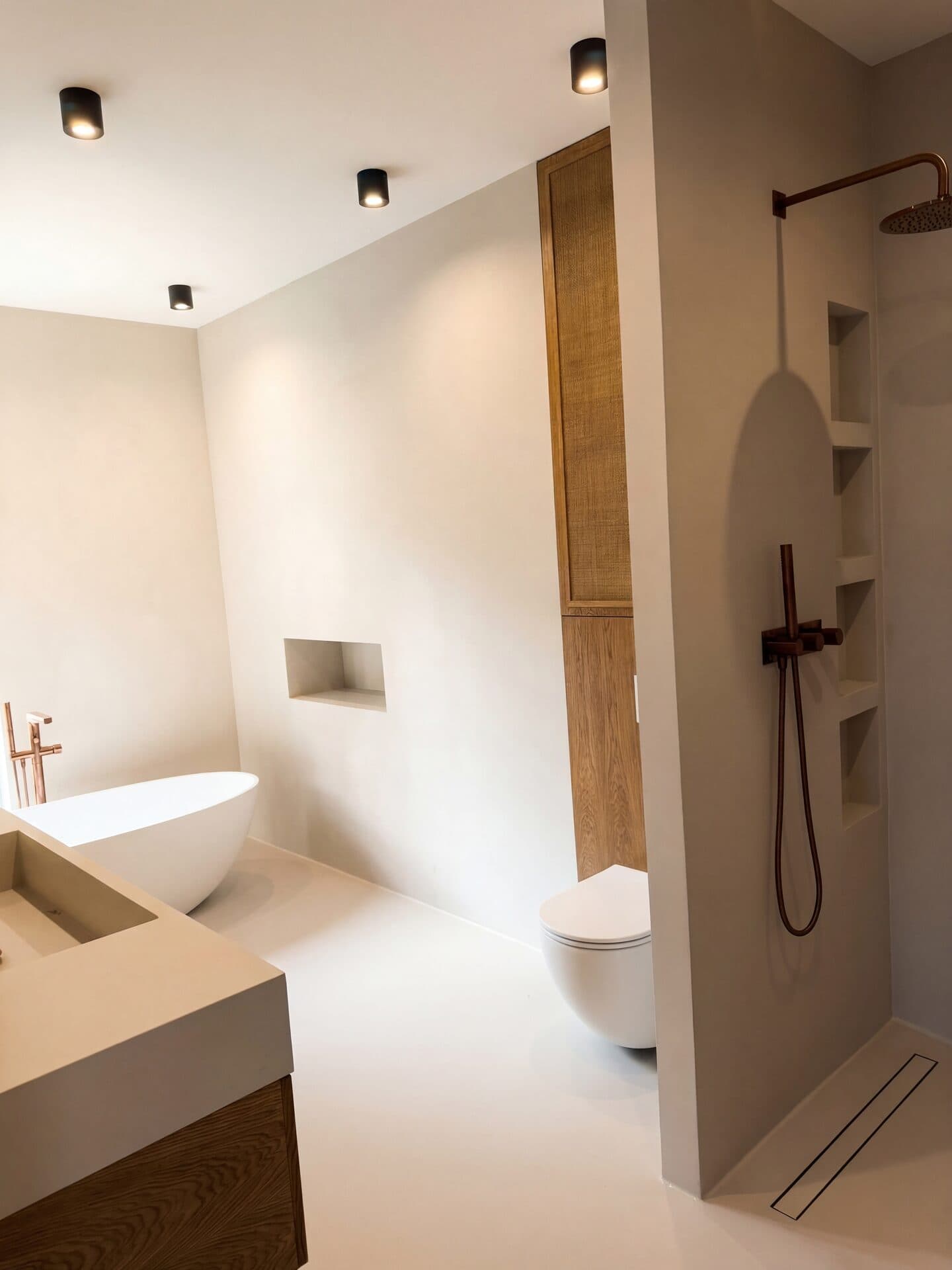 Bathtub Corner